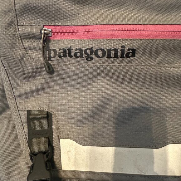 Patagonia Handbags - Patagonia Gray Messenger Bag with Pink Detail